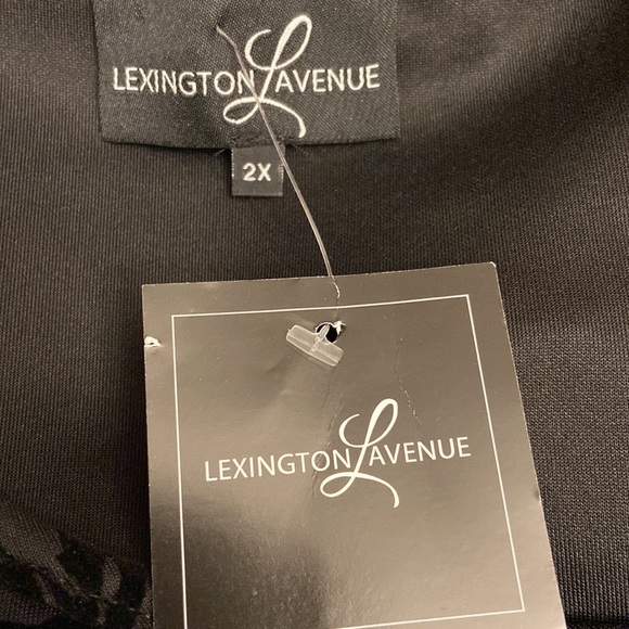 Lexington Avenue Women’s Plus Size 2x Pullover Vampy Velour Roses Scuba  Dress - Picture 3 of 4